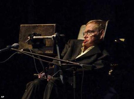 Hawking: Deberíamos evitar contacto con eventuales extraterrestres