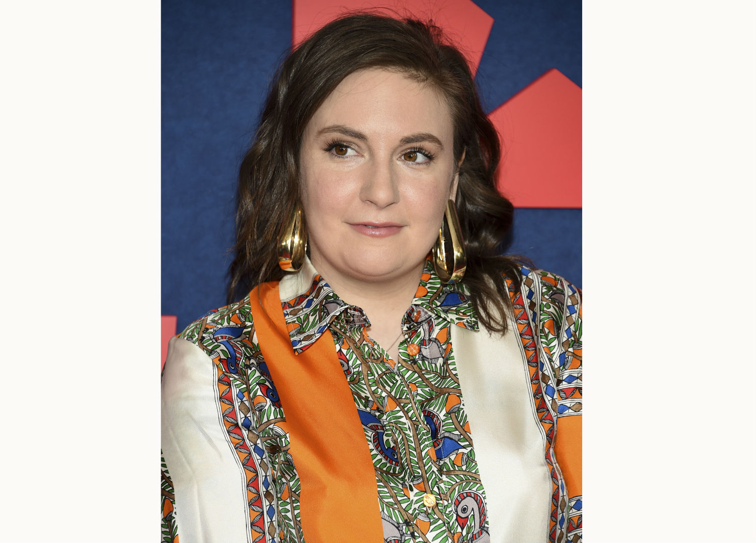 La actriz Lena Dunham celebra su primer año de abstinencia