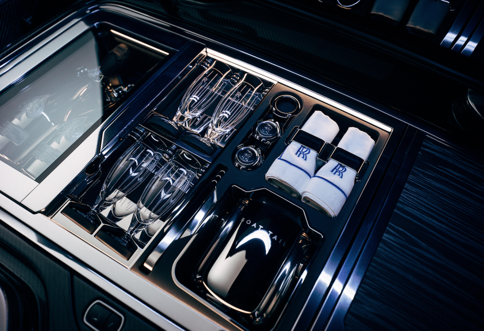 El automóvil más costoso del mundo es un Rolls-Royce con sombrillas en las y champán en el maletero | Internacional | Noticias | El Universo