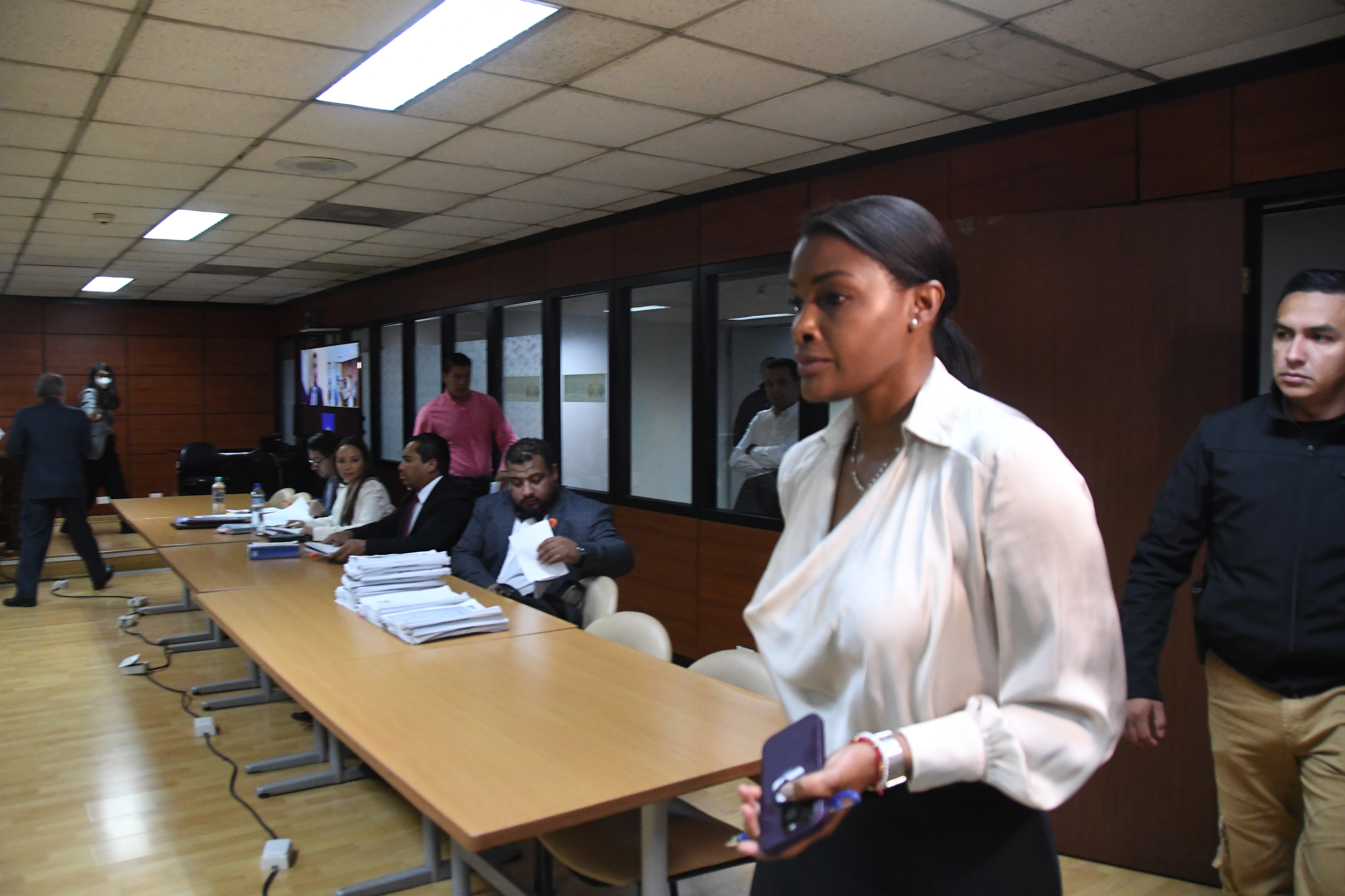 En el salón del pleno del Consejo de Participación Ciudadana acusaron a  Diana Salazar de 'plagiar el 40 %' de su tesis universitaria, Política, Noticias