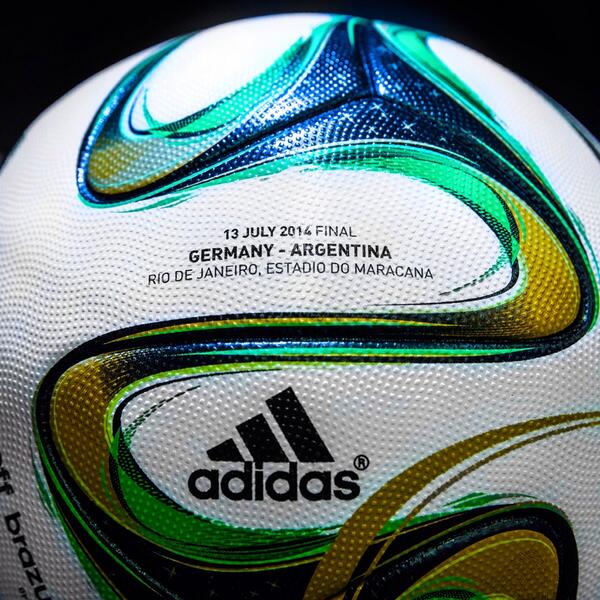 descuento General Probablemente Adidas presentó el balón para la final del Mundial | Fútbol | Deportes | El  Universo