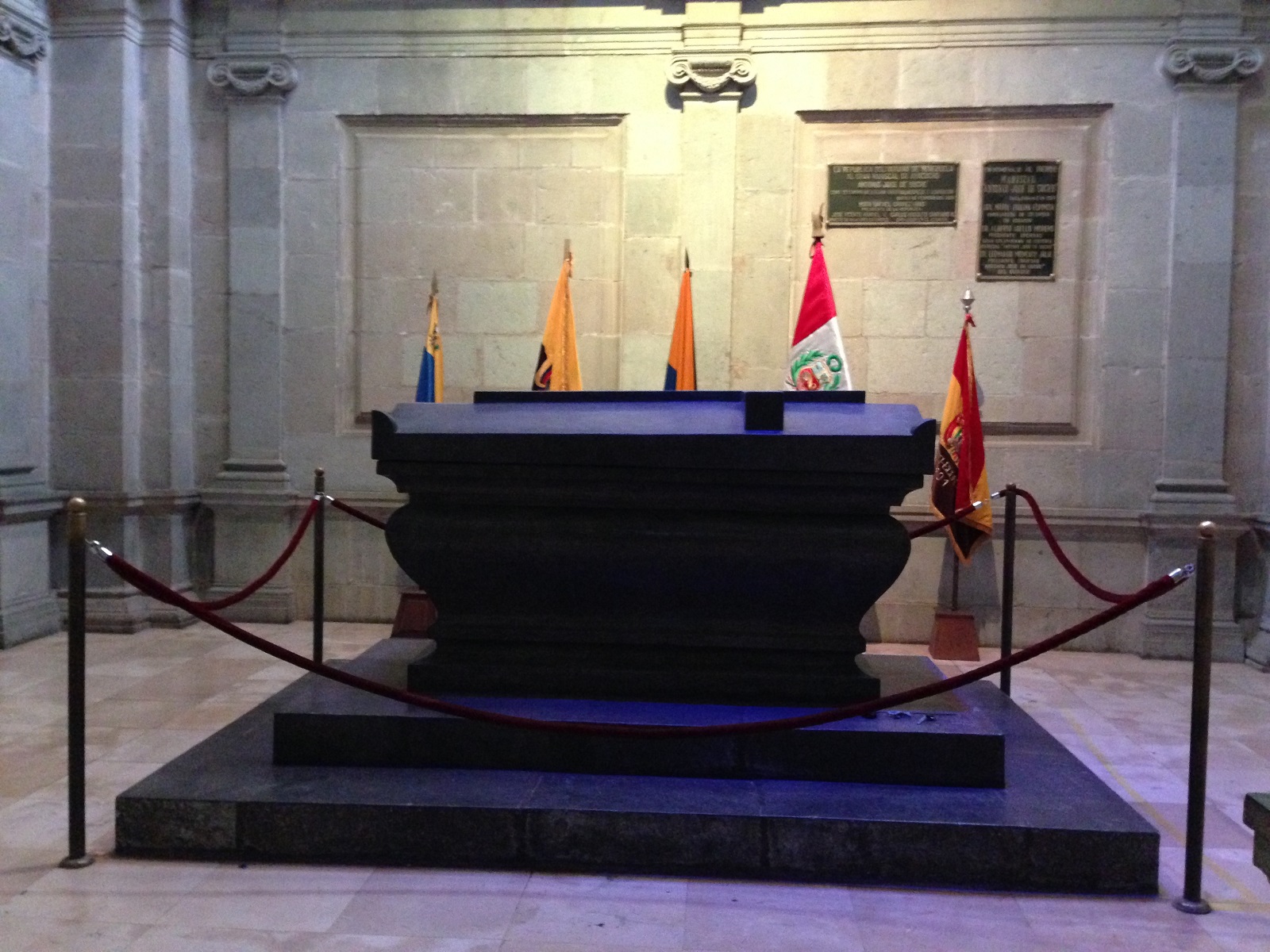 El Mariscal Antonio José de Sucre y la trama de sus restos mortales