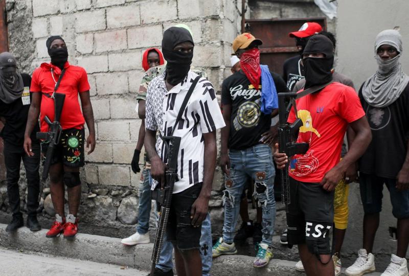 Quién es Jimmy “Barbecue” Chérizier, el poderoso líder de las bandas criminales de Haití que usa las redes sociales para reclutar seguidores | Internacional | Noticias | El Universo