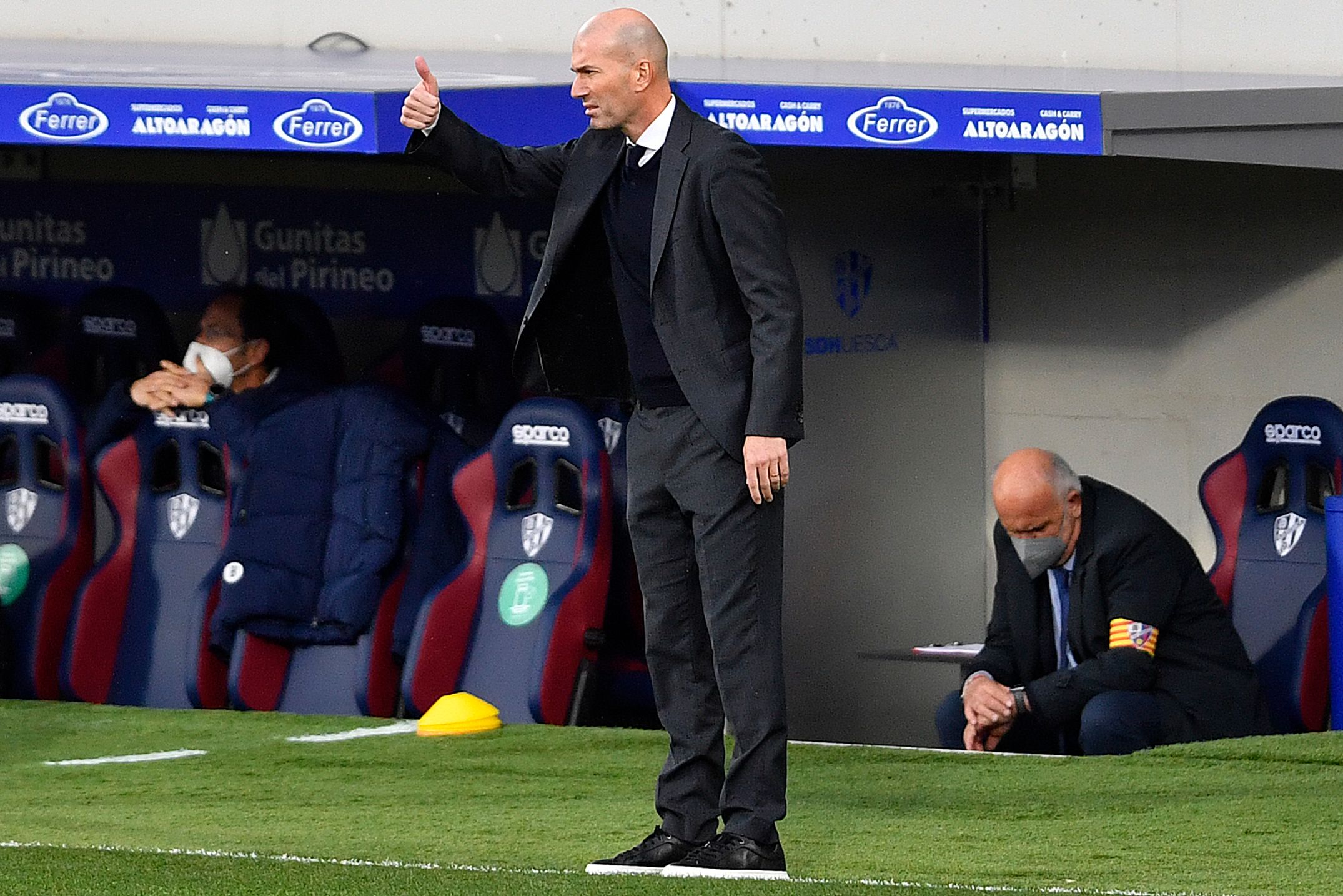 Zinedine Zidane no asegura su presencia en el Real Madrid la próxima temporada