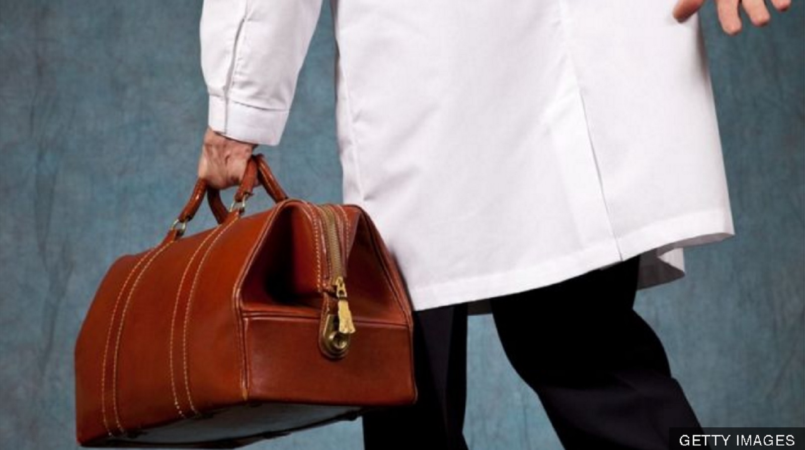 Qué llevan hoy día los médicos en sus maletines | Salud La | Universo