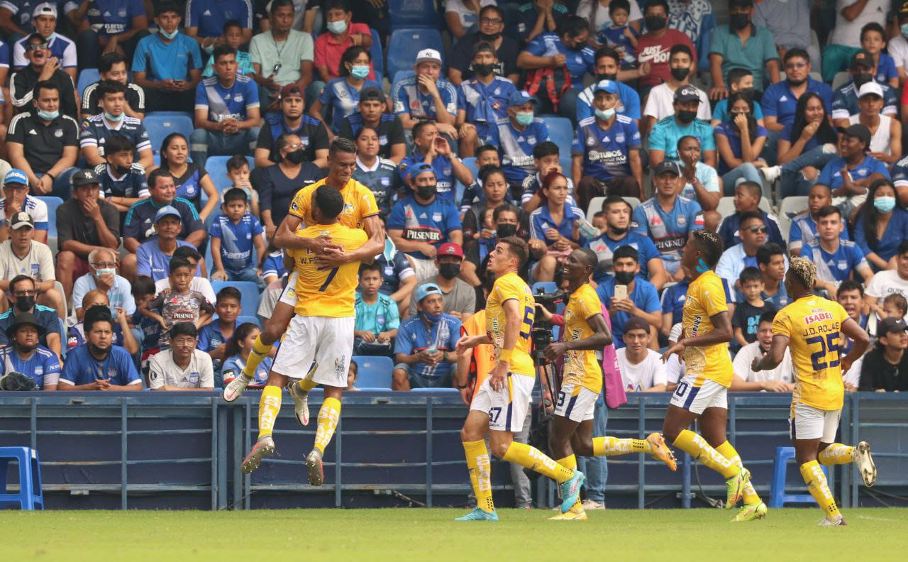 EMELEC Cae Ante Delfín Y La Solución Es La Salida De Rescalvo