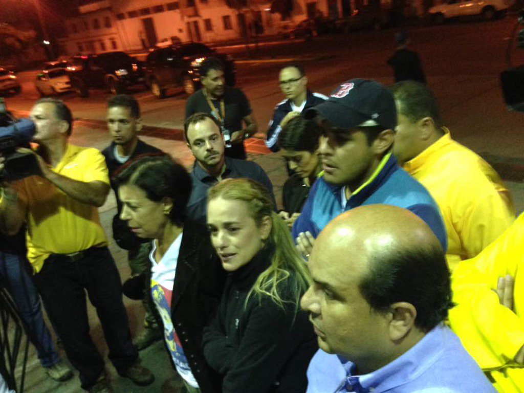 Lilian Tintori exige conocer estado de su esposo Leopoldo López en Hospital Militar en Venezuela