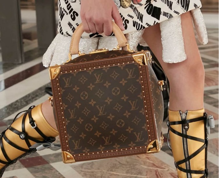 Louis Vuitton, negocio de maletas - LookOutPro