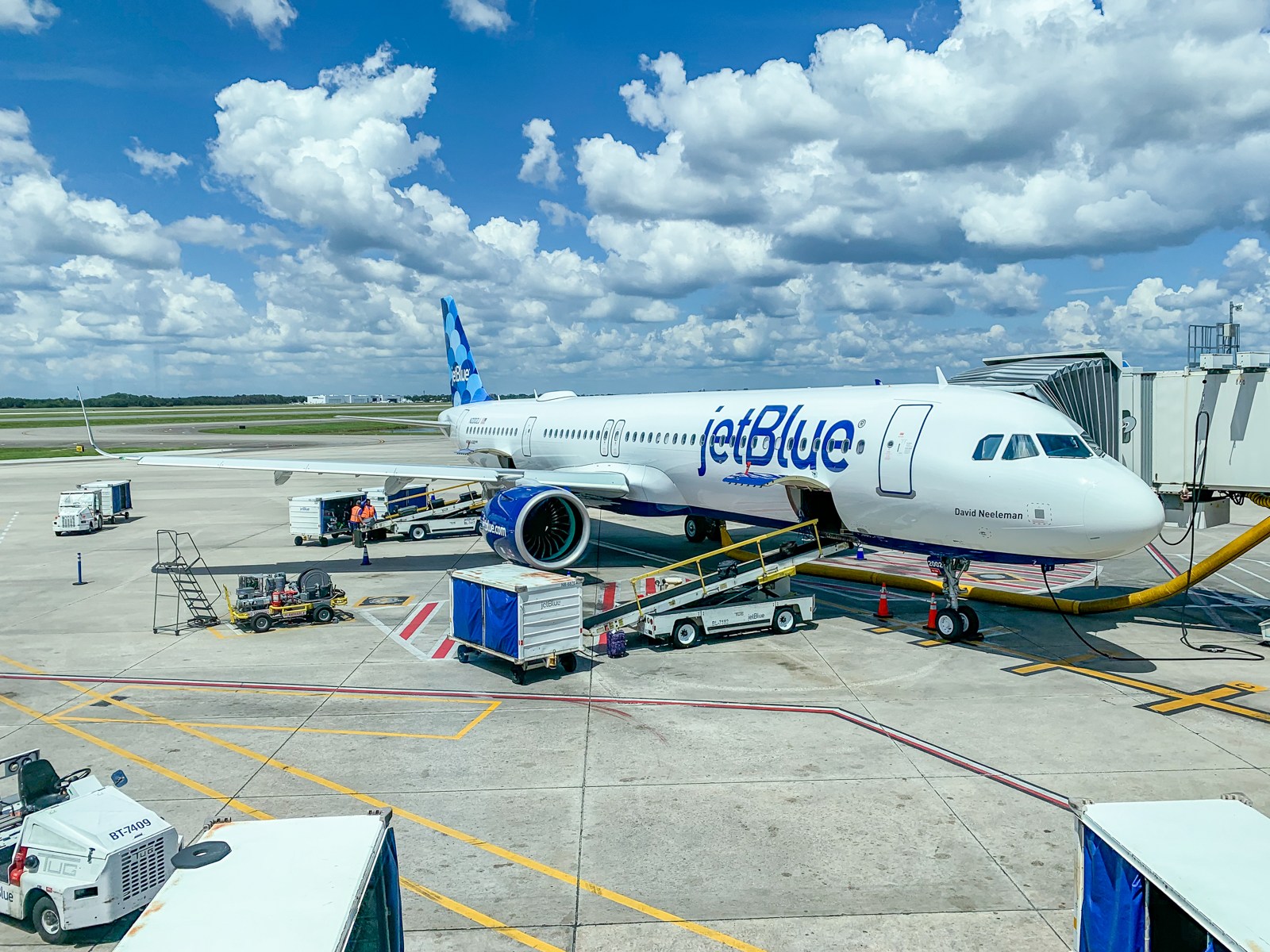 Jetblue comienza vuelos directos Guayaquil-Nueva York | Economía | Noticias  | El Universo