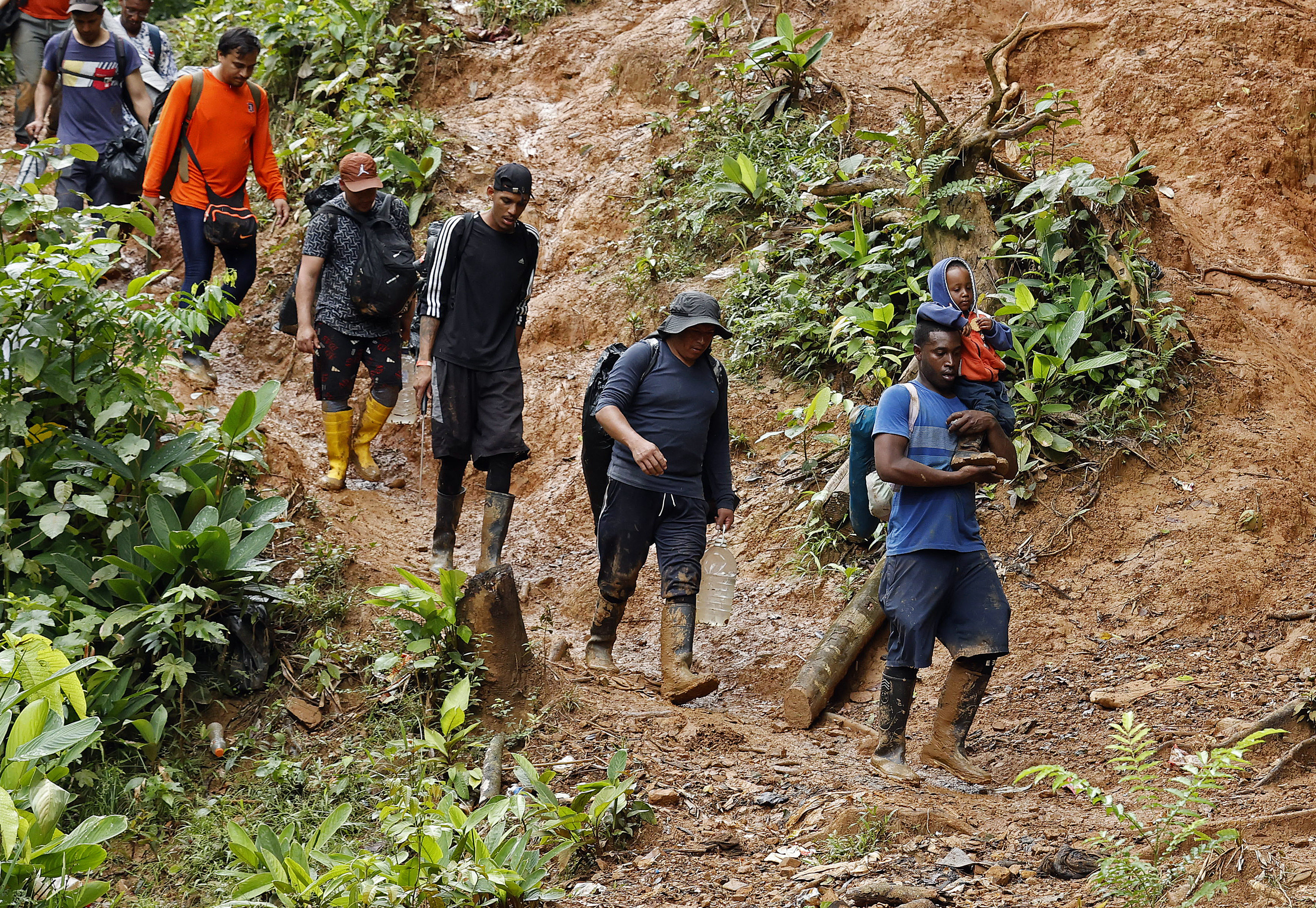 El deseo de los migrantes en busca del 'sueño americano' los hace enfrentar  peligros como el cruce en el Tapón de Darién | Internacional | Noticias | El  Universo