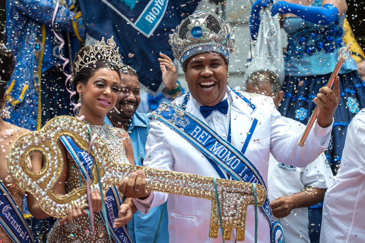 Rey Momo recibe las llaves y da inicio al carnaval de Río | Internacional | Noticias | El Universo