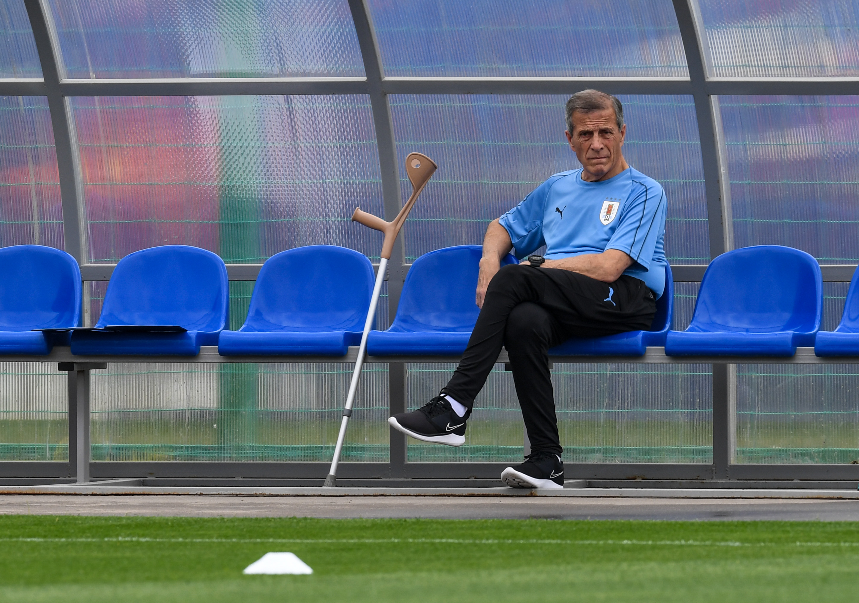 Tabárez, entrenador de la selección uruguaya de fútbol, recibe vacuna  anticovid