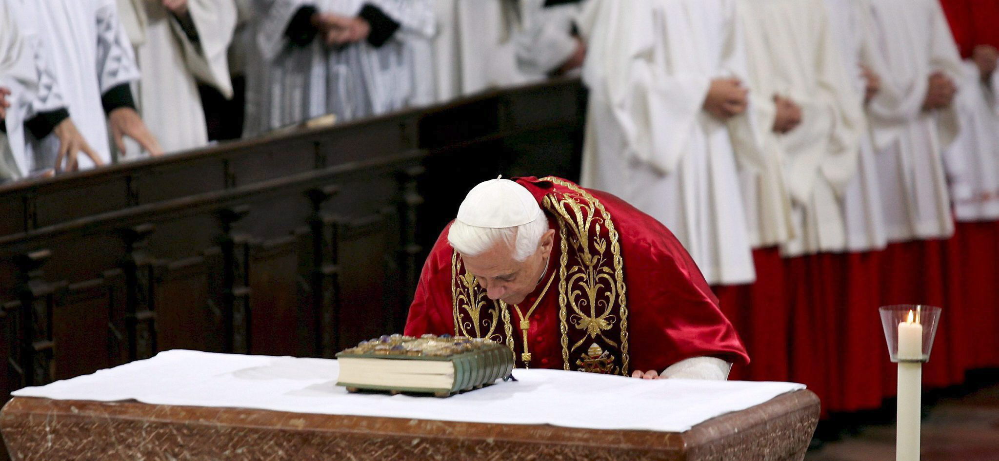 Benedicto XVI pide perdón por los abusos sexuales y errores ocurridos  durante sus mandatos | Sociedad | La Revista | El Universo