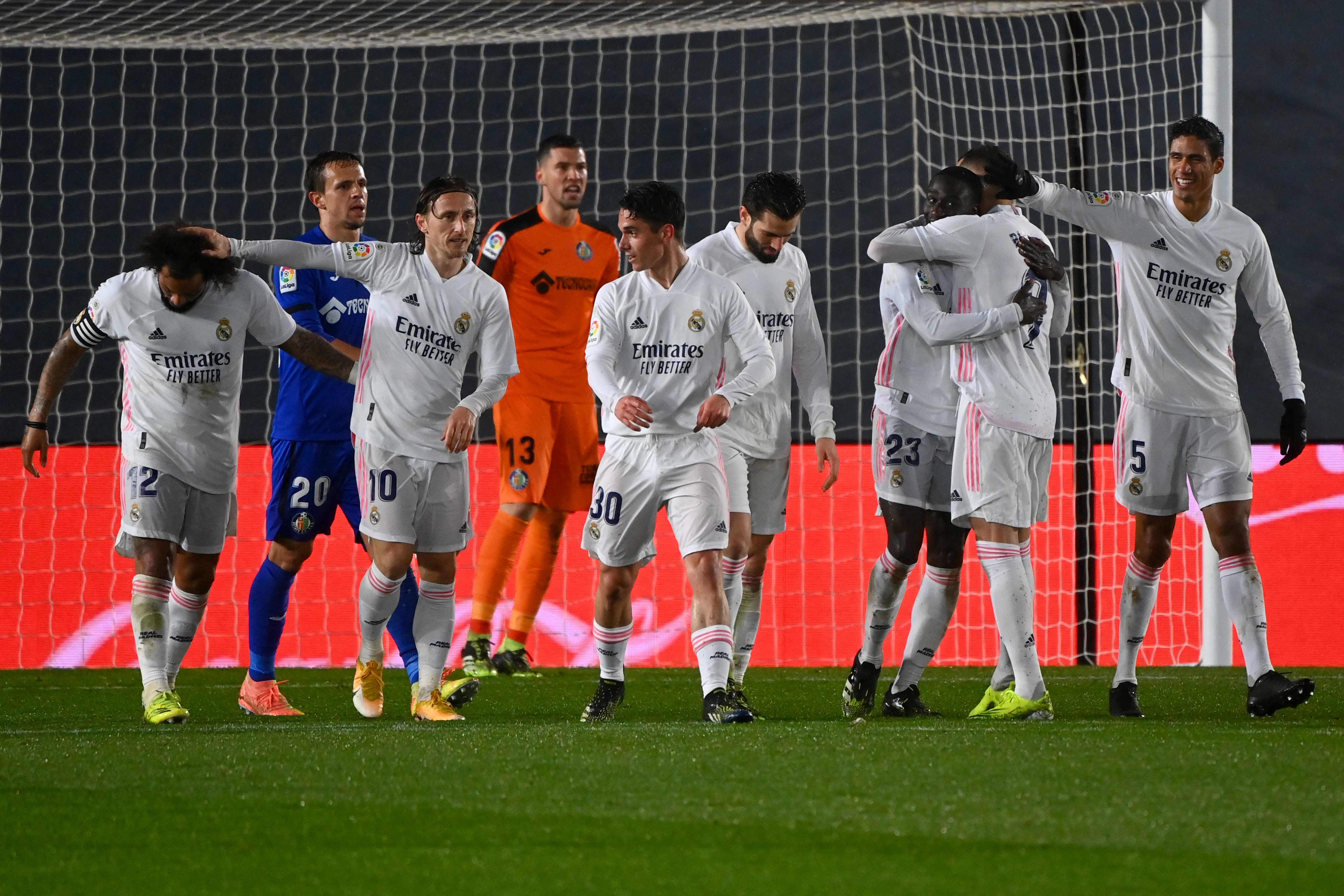 Real Madrid y Zidane se toman un respiro con la victoria 2-0 sobre el Getafe