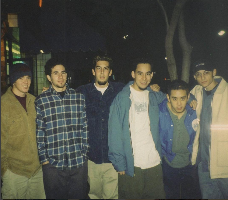 Mike Shinoda publica la primera fotografía de Chester Bennington en Linkin Park 