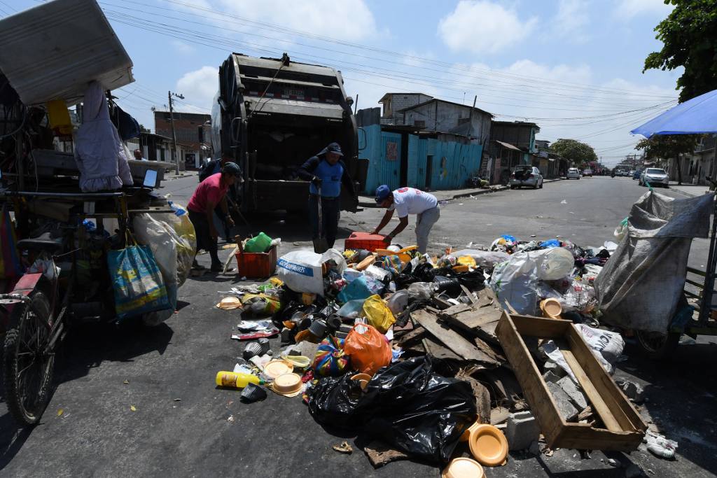 Ecuador genera 375 mil toneladas de residuos sólidos urbanos al año, pero solo recicla el 4% de estos desechos | Ecología | La Revista | El Universo
