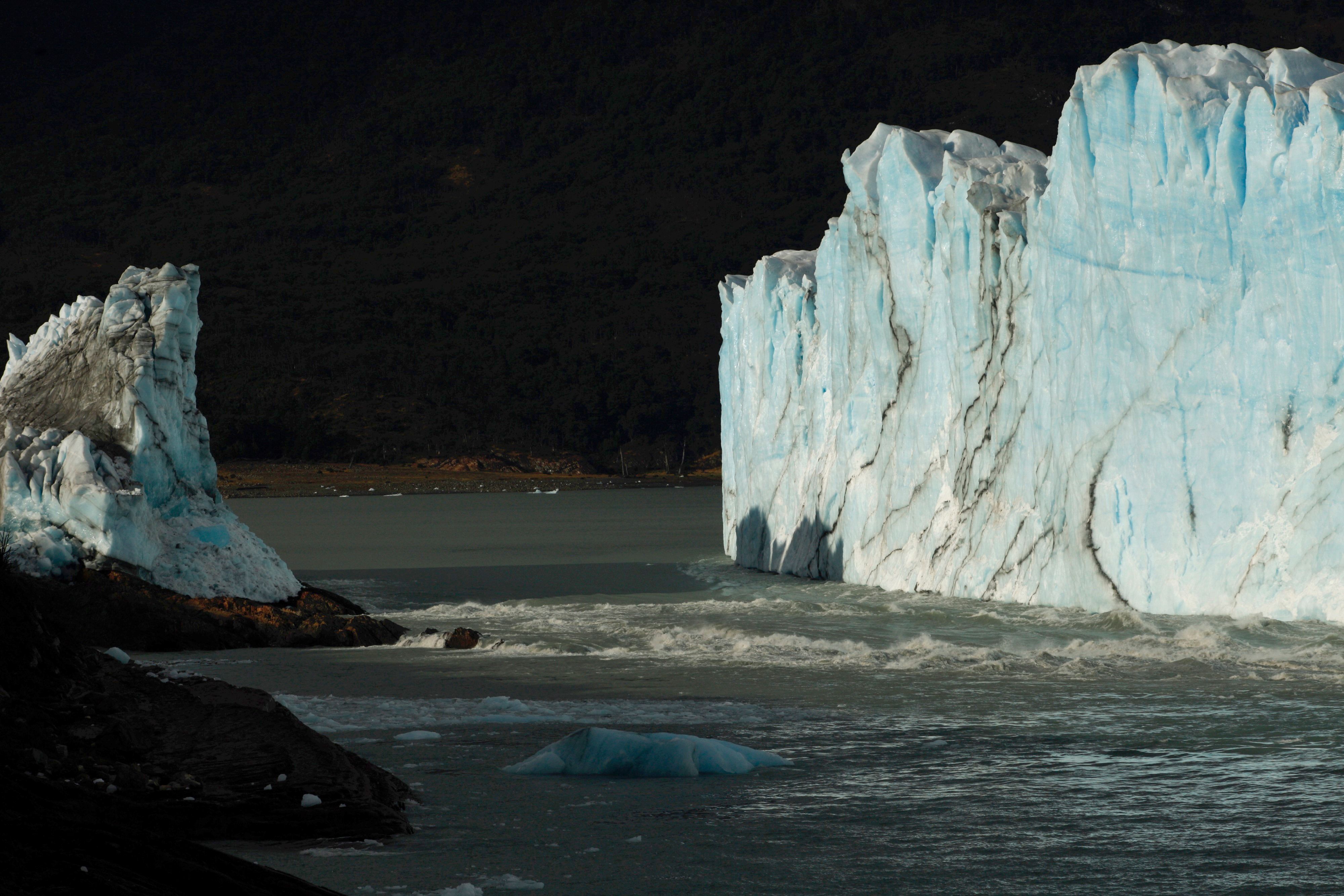 El Arco Del Glaciar Perito Moreno Cayo Sin Testigos En La Patagonia Argentina Ecologia La Revista El Universo