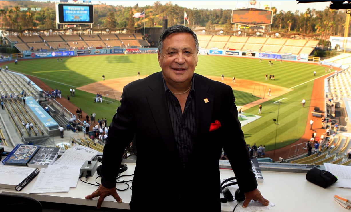 Jaime Jarrin, la voz oficial de los Dodgers, anuncia su retiro