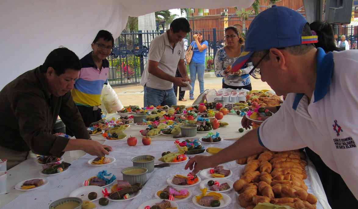 La Puesta De Mesa De Difuntos Una Tradicion En Santa Elena Ecuador Noticias El Universo