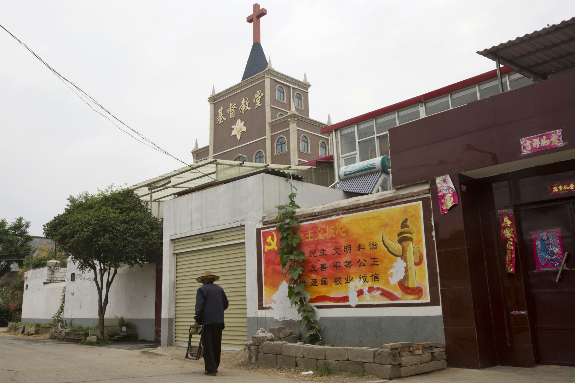 El cristianismo busca su espacio en China pese a política de Xi Jinping