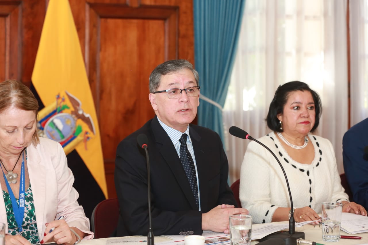 Cancillería implementará visa electrónica para agilitar regularización de extranjeros