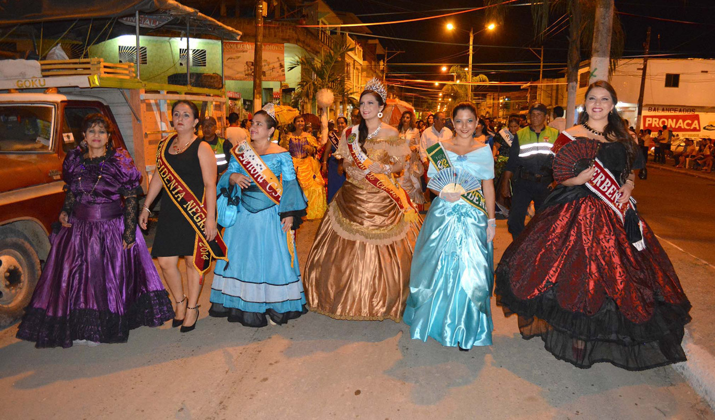 Vestidos típicos en fiesta religiosa en Manabí | | Noticias Universo