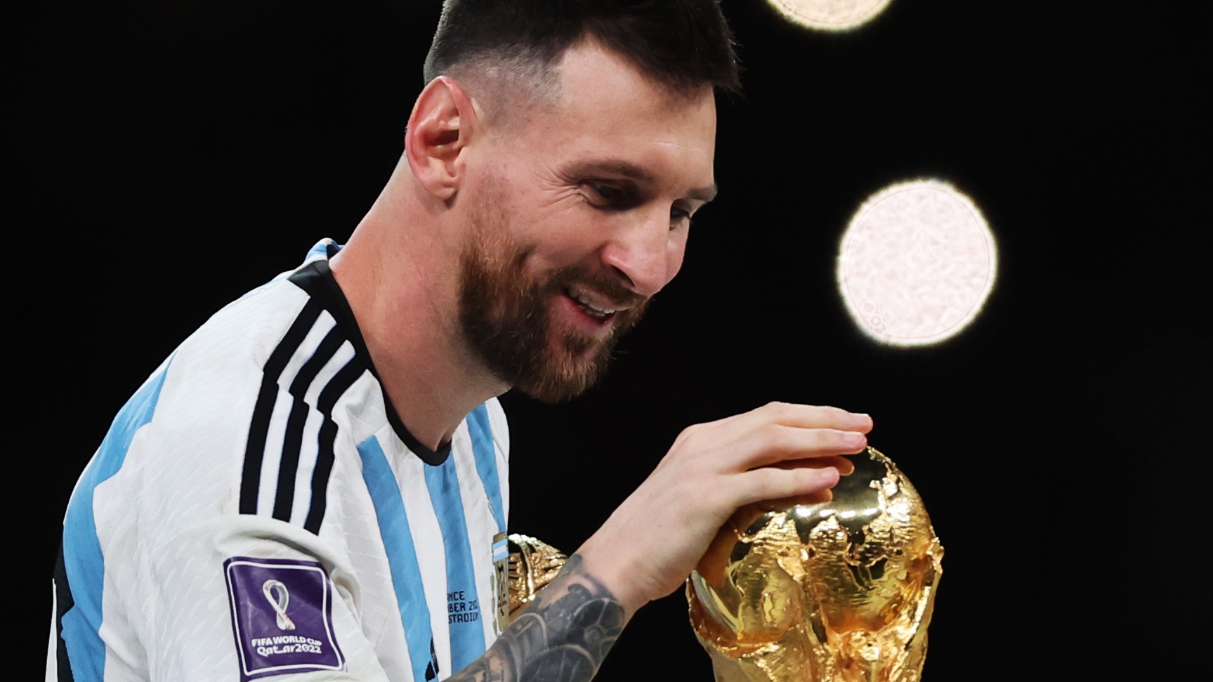 Dónde estuvo la Copa del Mundo desde que Messi la besó hasta hoy? - ESPN