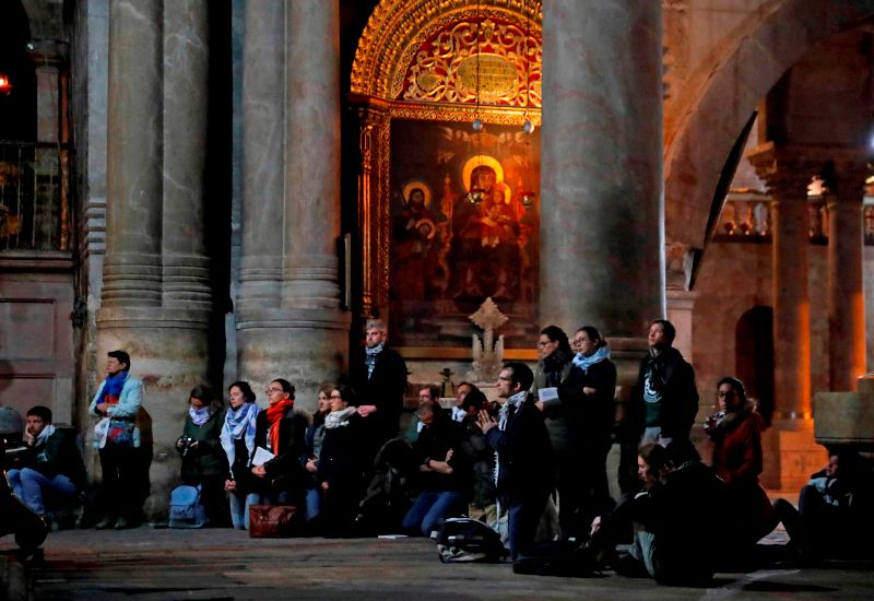 Feligreses visitan otra vez el Santo Sepulcro
