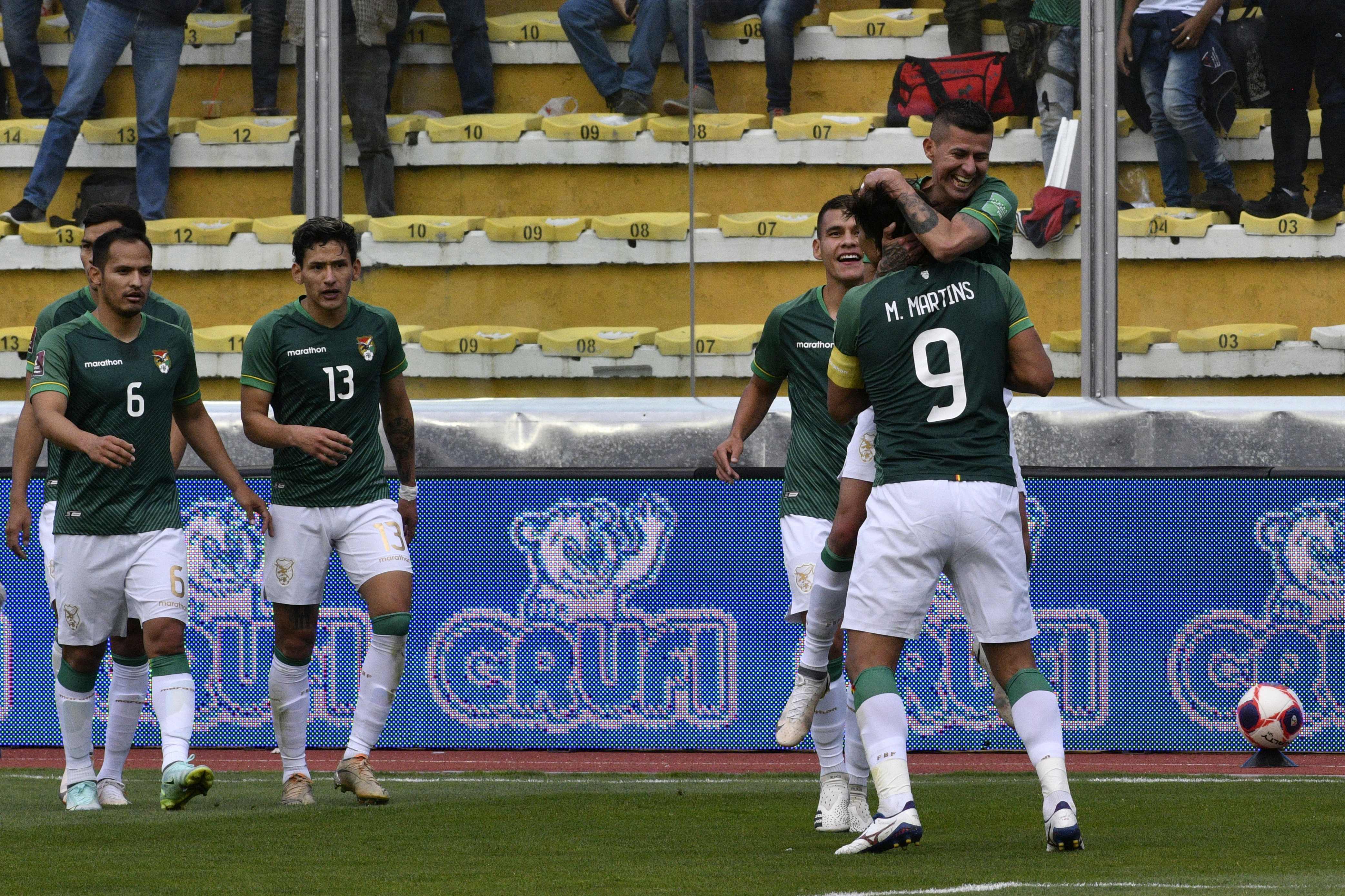 Uruguay vence 2-0 a Bolivia y accede a los cuartos de final de la