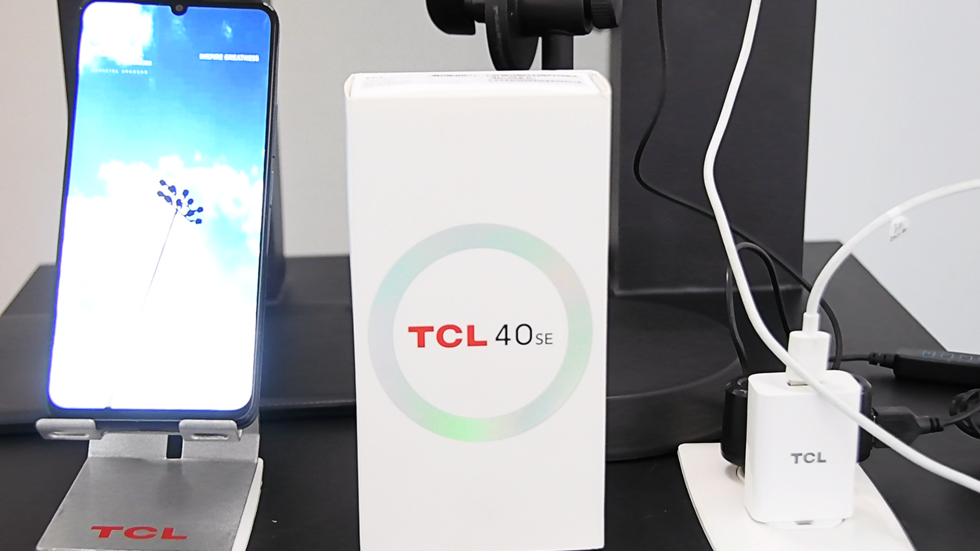 CNT comercializará en exclusiva para Ecuador el celular TCL 40 SE, Doctor  Tecno, La Revista