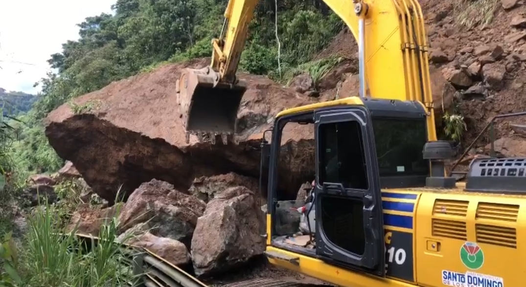 Vía Santo Domingo-Alóag se habilita de manera controlada desde las 14:00 |  Ecuador | Noticias | El Universo