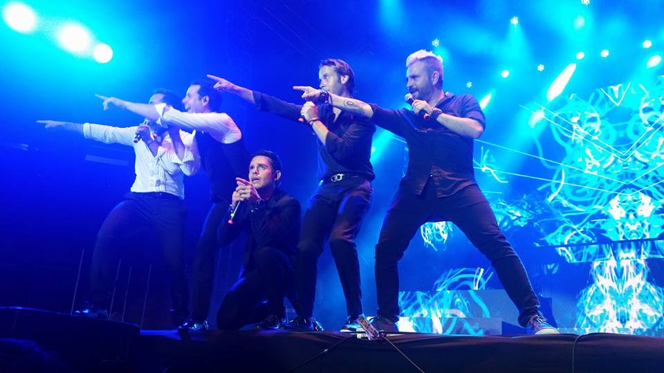 Magneto y Mercurio revivieron los 90 con su espectáculo en Guayaquil