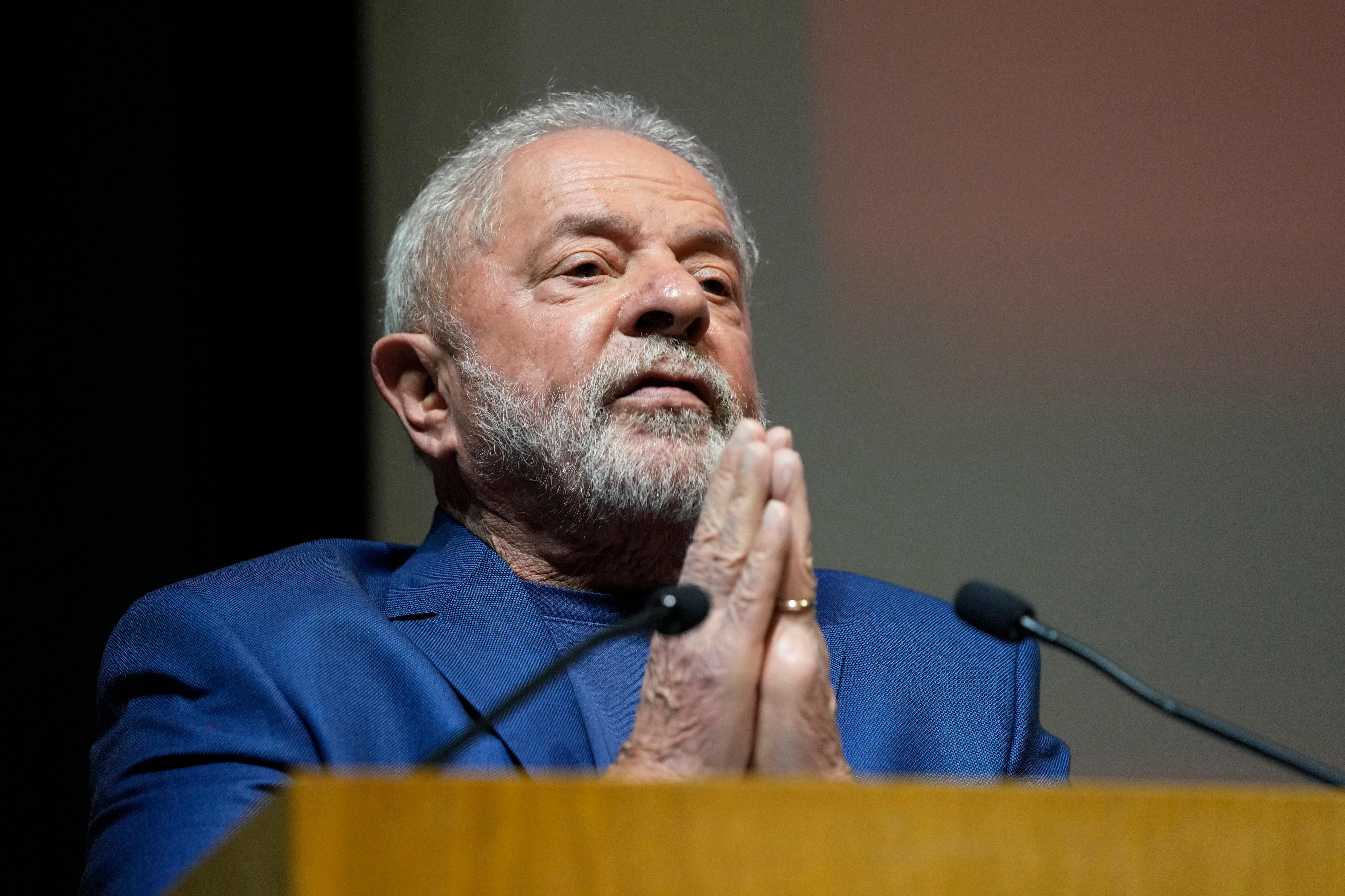 Lula foi internado no S rio Liban s para tratar leucoplasia na