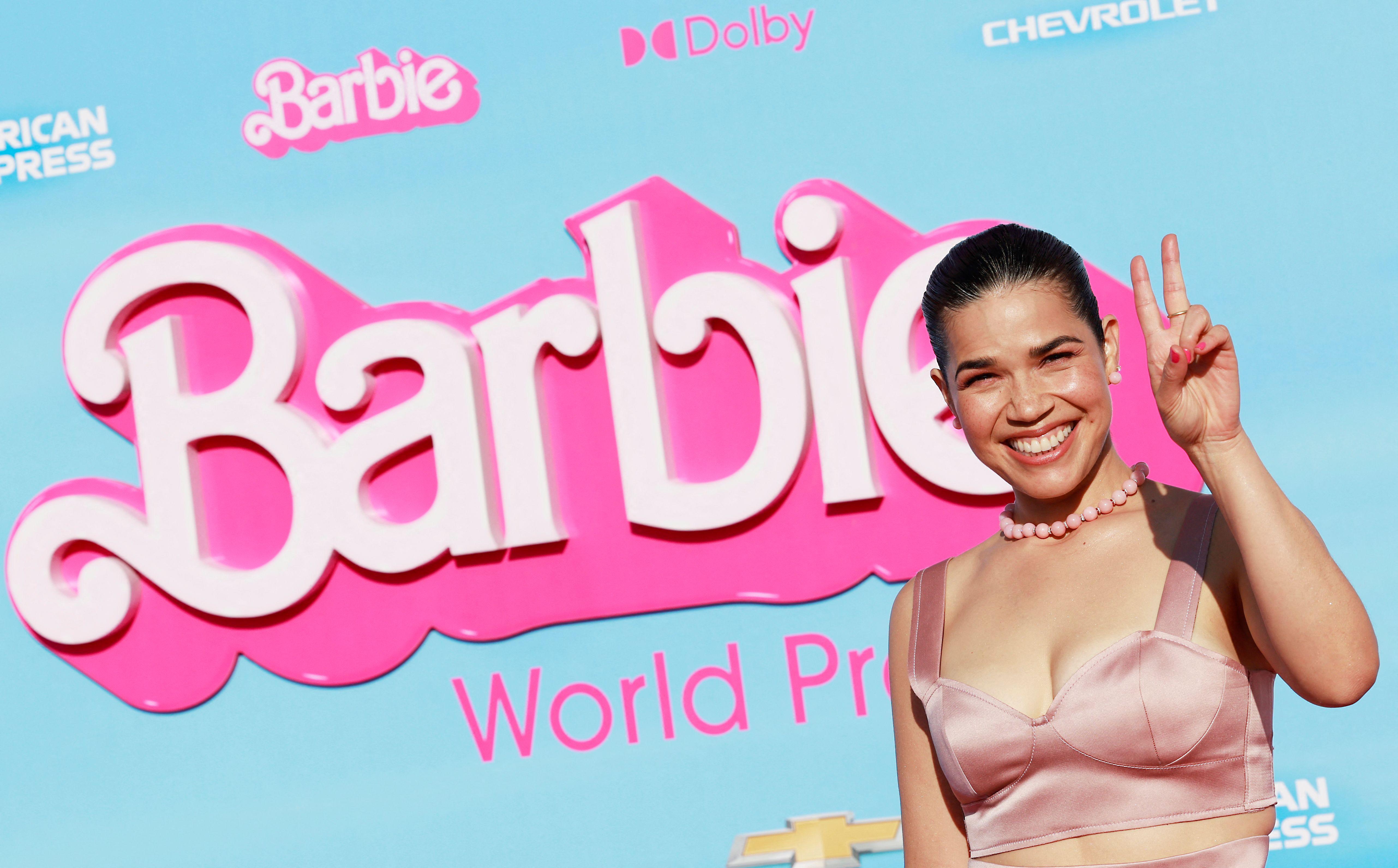 Impossível ser mulher': Como filme Barbie transforma boneca em