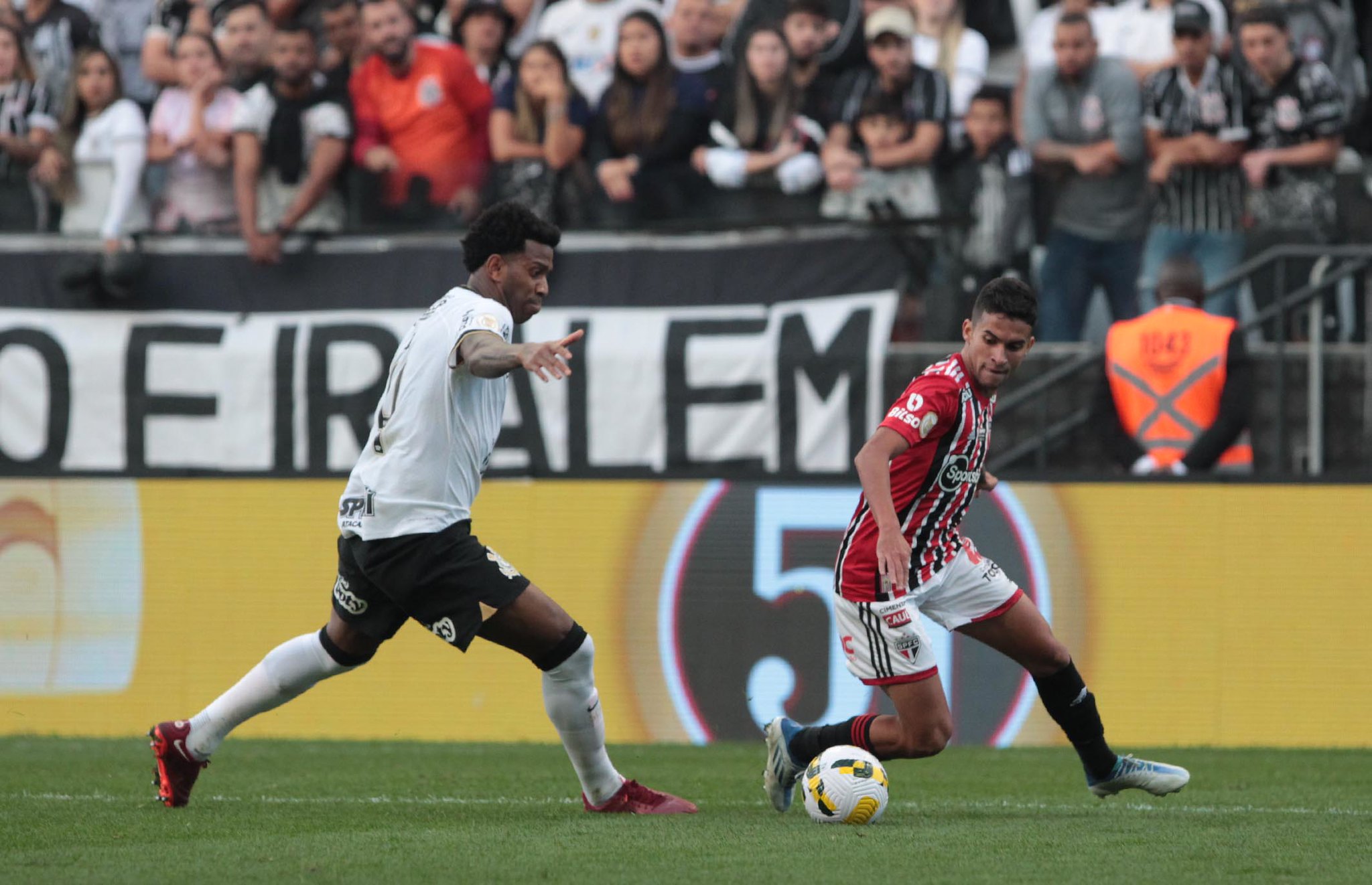 Corinthians e São Paulo empataram em 1 a 1 - Futebol em Foco