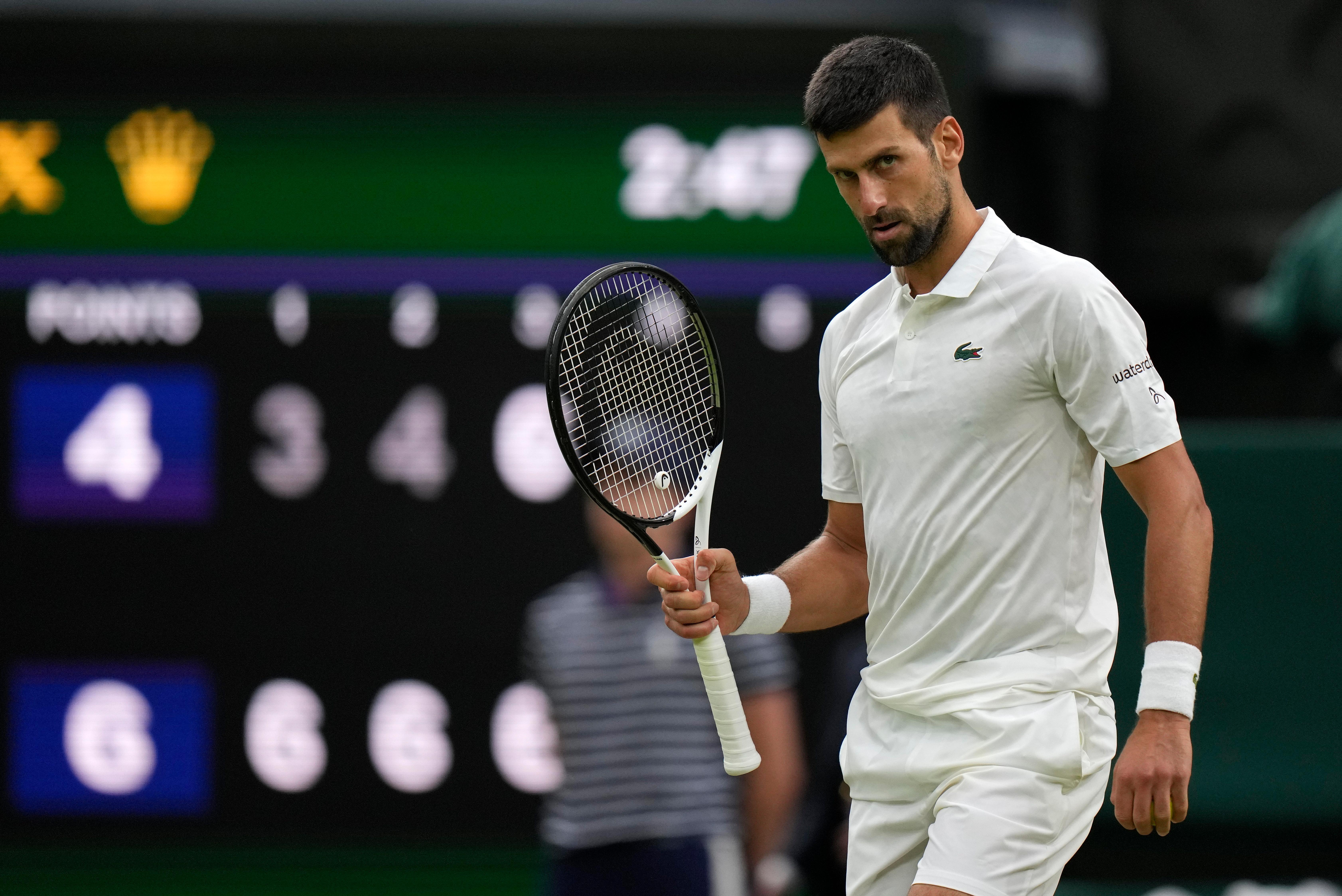 Djokovic bate Sinner, se garante na final e mira 8º título em Wimbledon