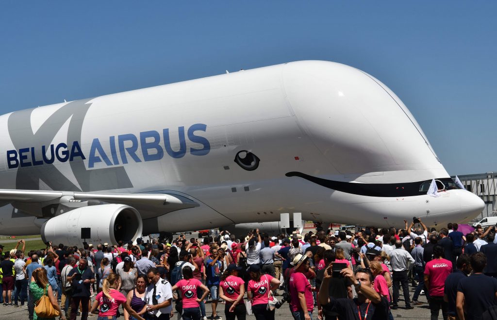 Avião ou baleia? Airbus faz primeiro voo de novo modelo da Beluga