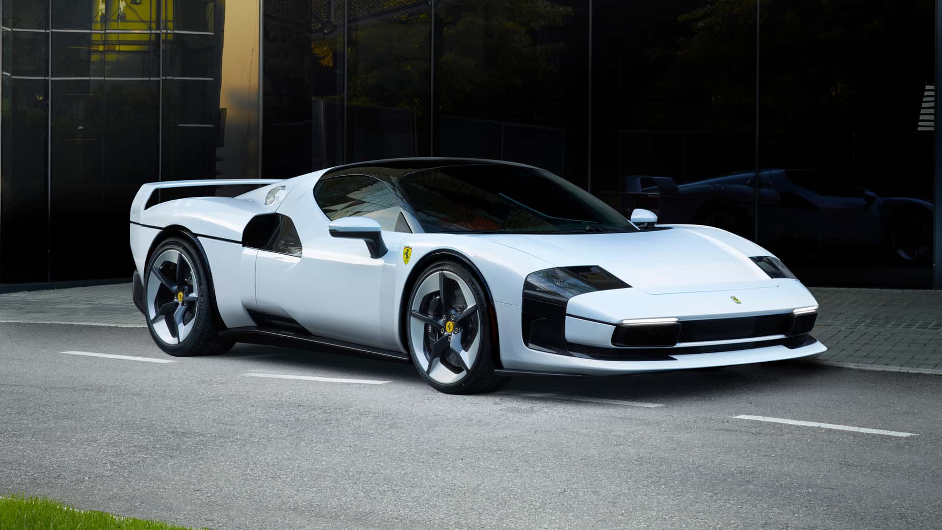 Ferrari cria supercarro único para cliente que faz homenagem ao