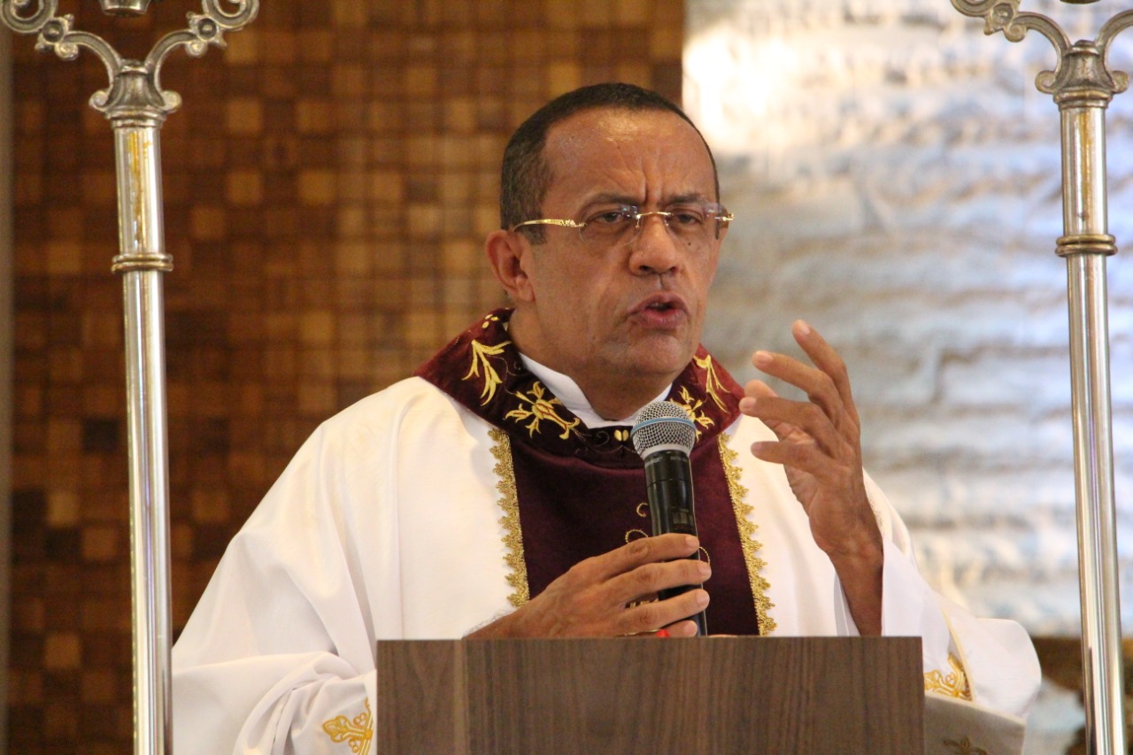 Justiça mantém prisão domiciliar de padre Egídio e rejeita pedido de revogação