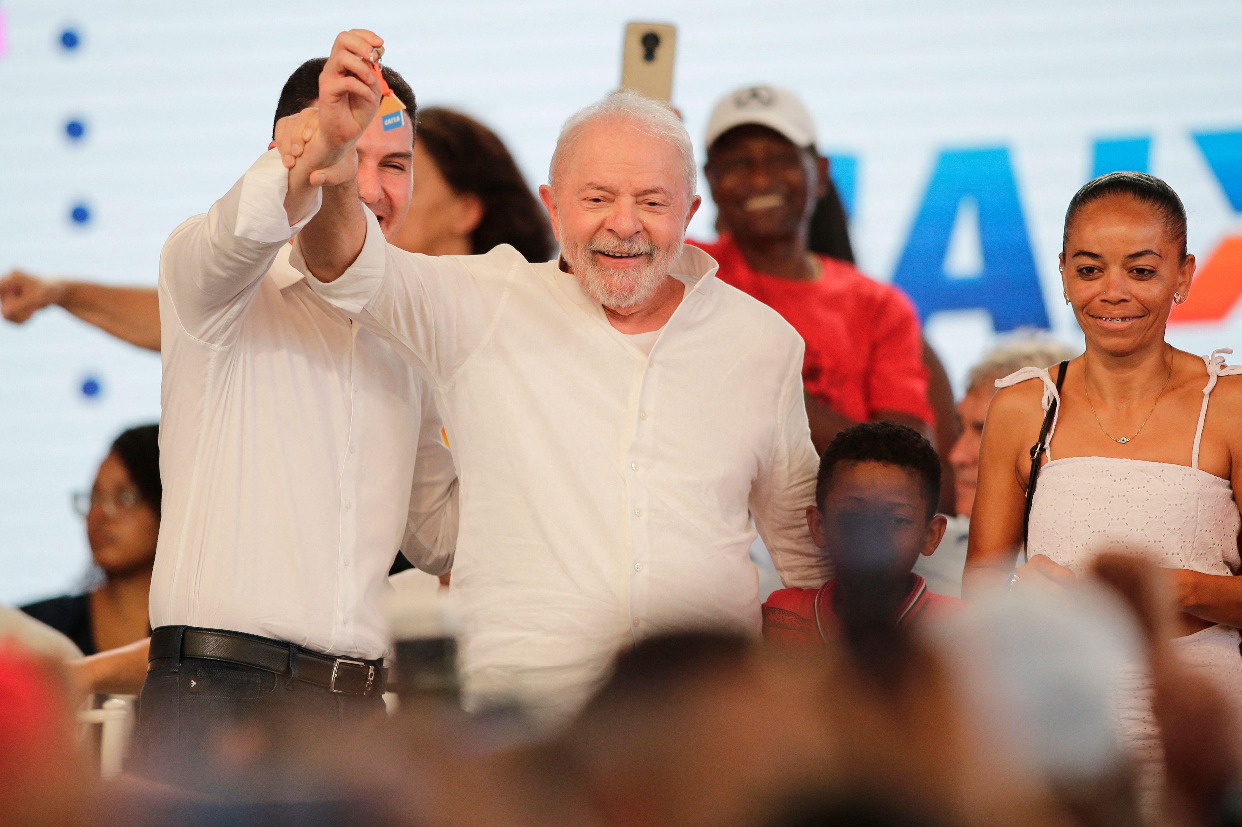 Cuidado: bolsonarismo mente sobre Lula em Paraisópolis e espalha