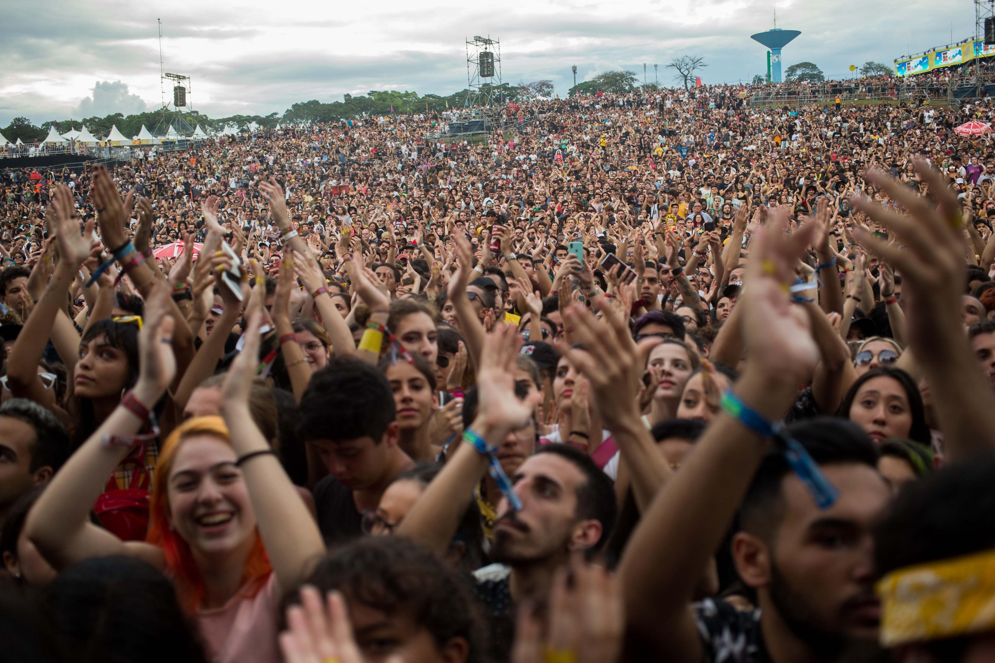 Ingresso para o Lollapalooza 2023 começa a ser vendido para o público geral  a partir de R$ 1.060 - Estadão