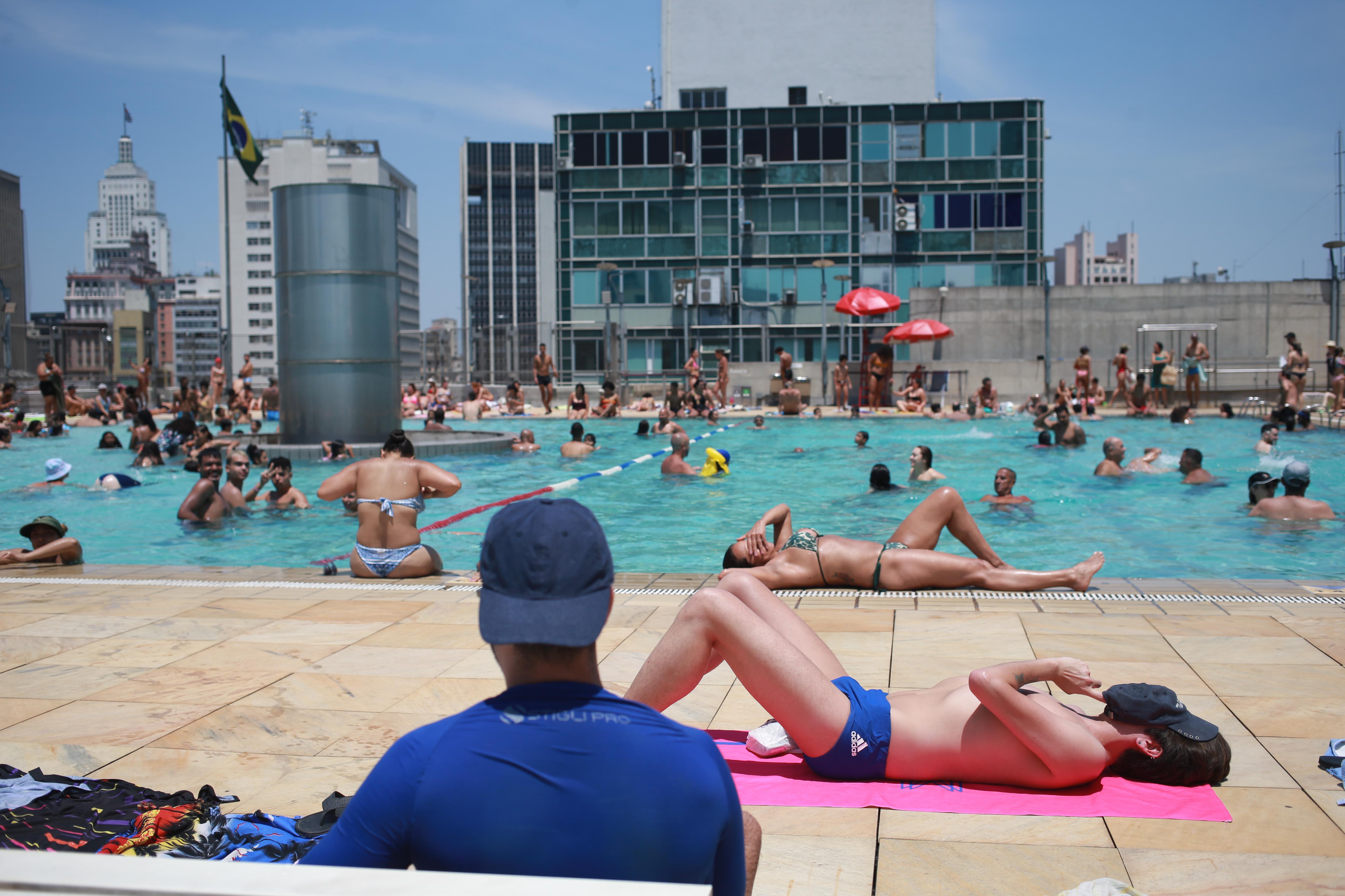 Piscina do Sesc São Carlos, Vendo esta foto dá vontade de n…