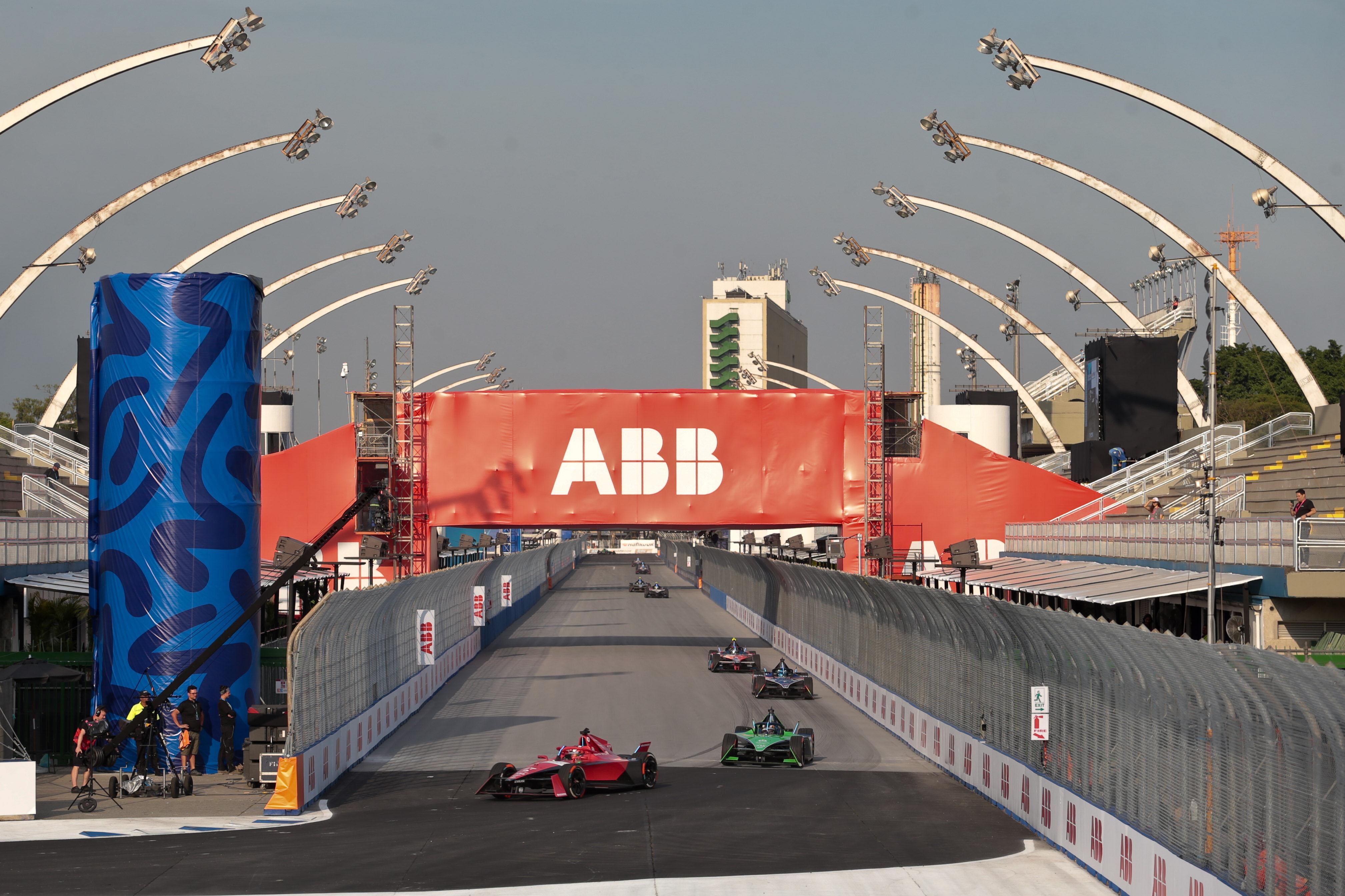 CORRIDA DE CARROS ELÉTRICOS DA CATEGORIA FÓRMULA E ACONTECE PELA PRIMEIRA  VEZ NO BRASIL