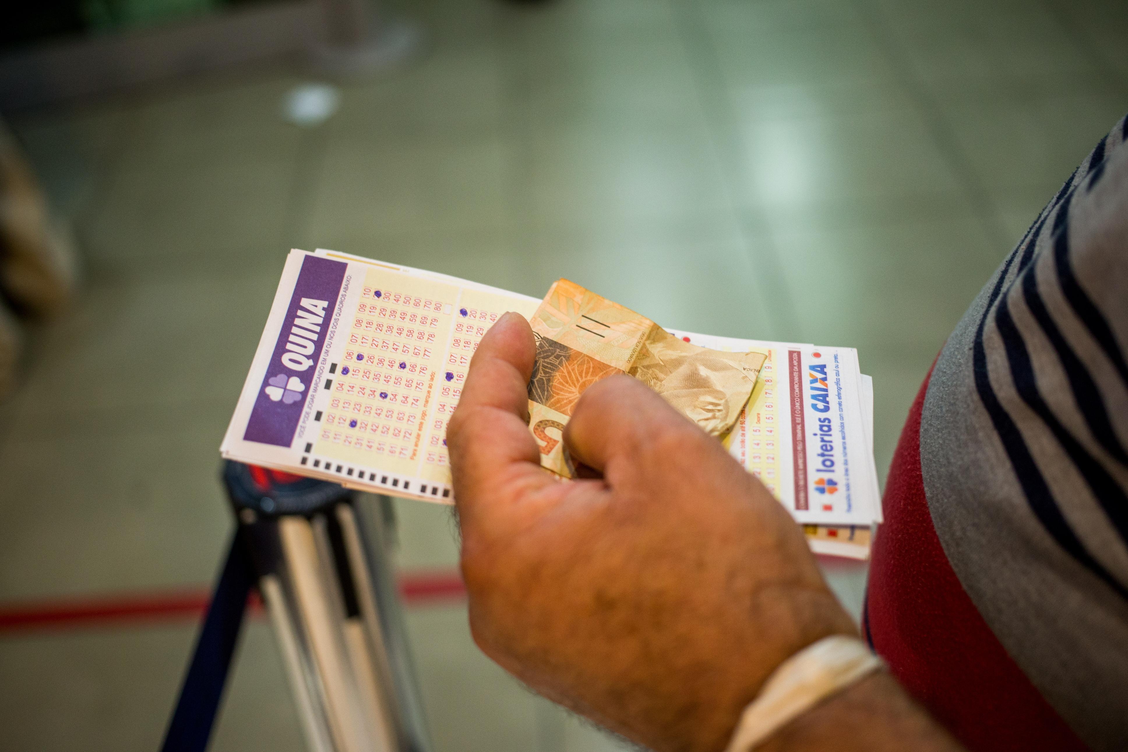 Saiba como jogar no bolão das loterias da Caixa