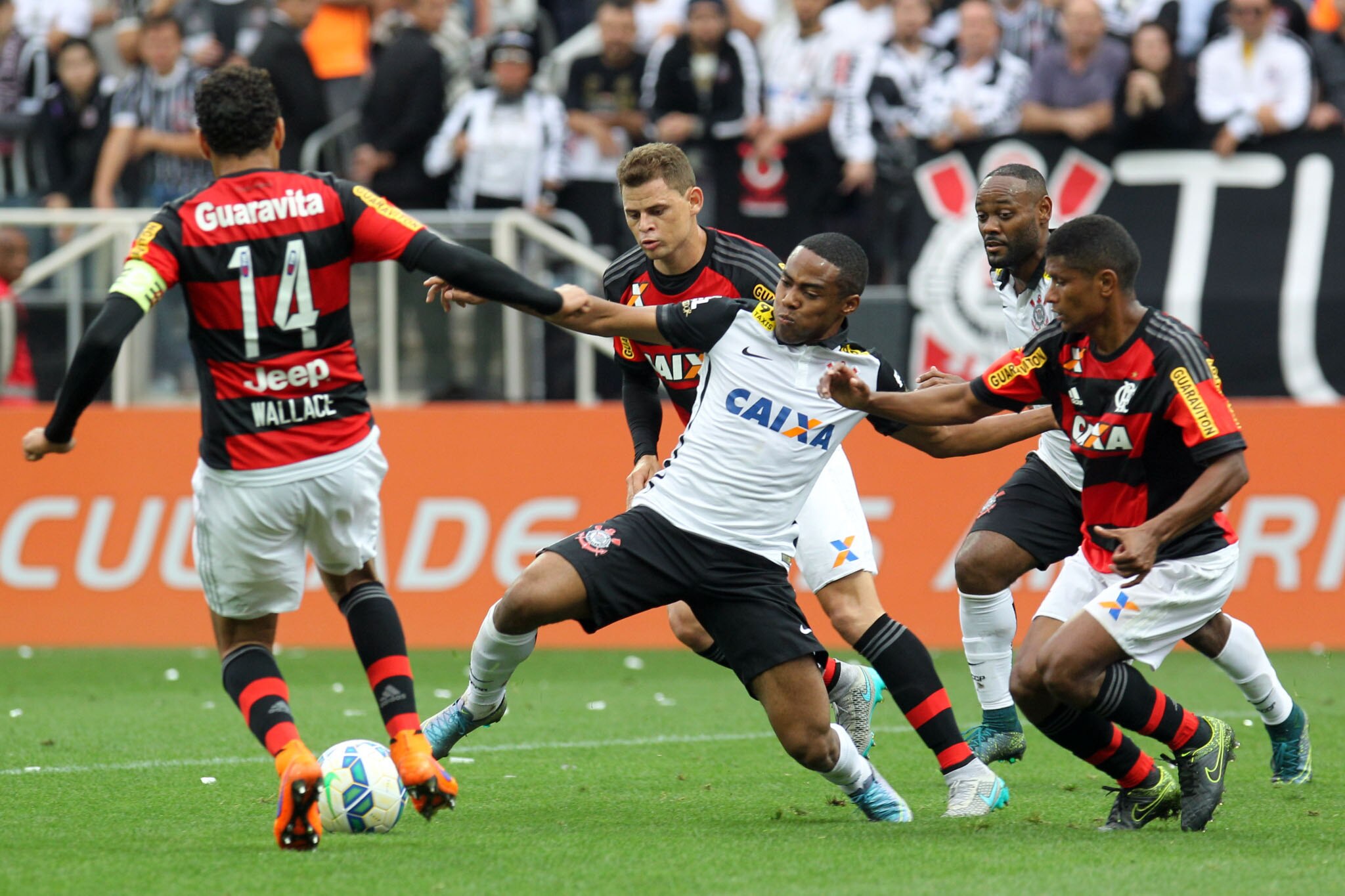 Com pênalti defendido, Cássio se aproxima de recorde pelo Corinthians