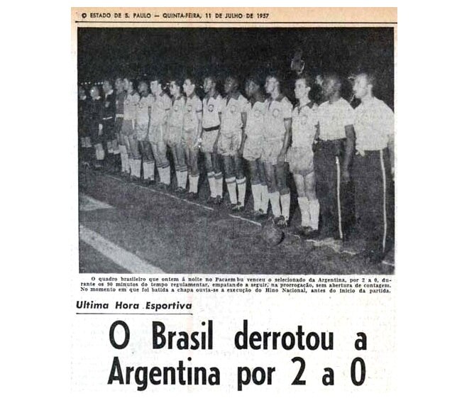 Olhas as temporadas do rei pelé de 1956 até 1970(na esquerda os jogos e na  direita os gols).E olha q tudo isso foi gol considerado oficial : r/futebol