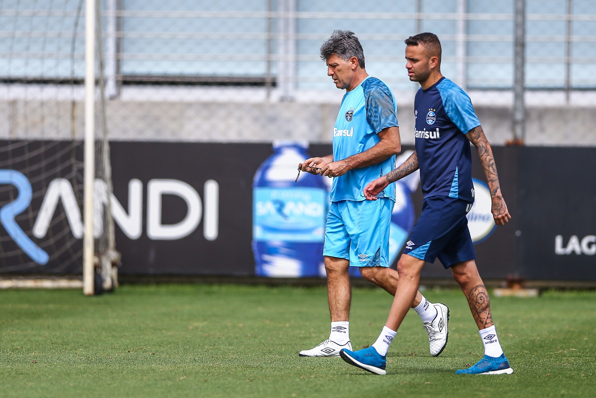 Meia-atacante Luan retorna ao Grêmio e assina até o final da temporada