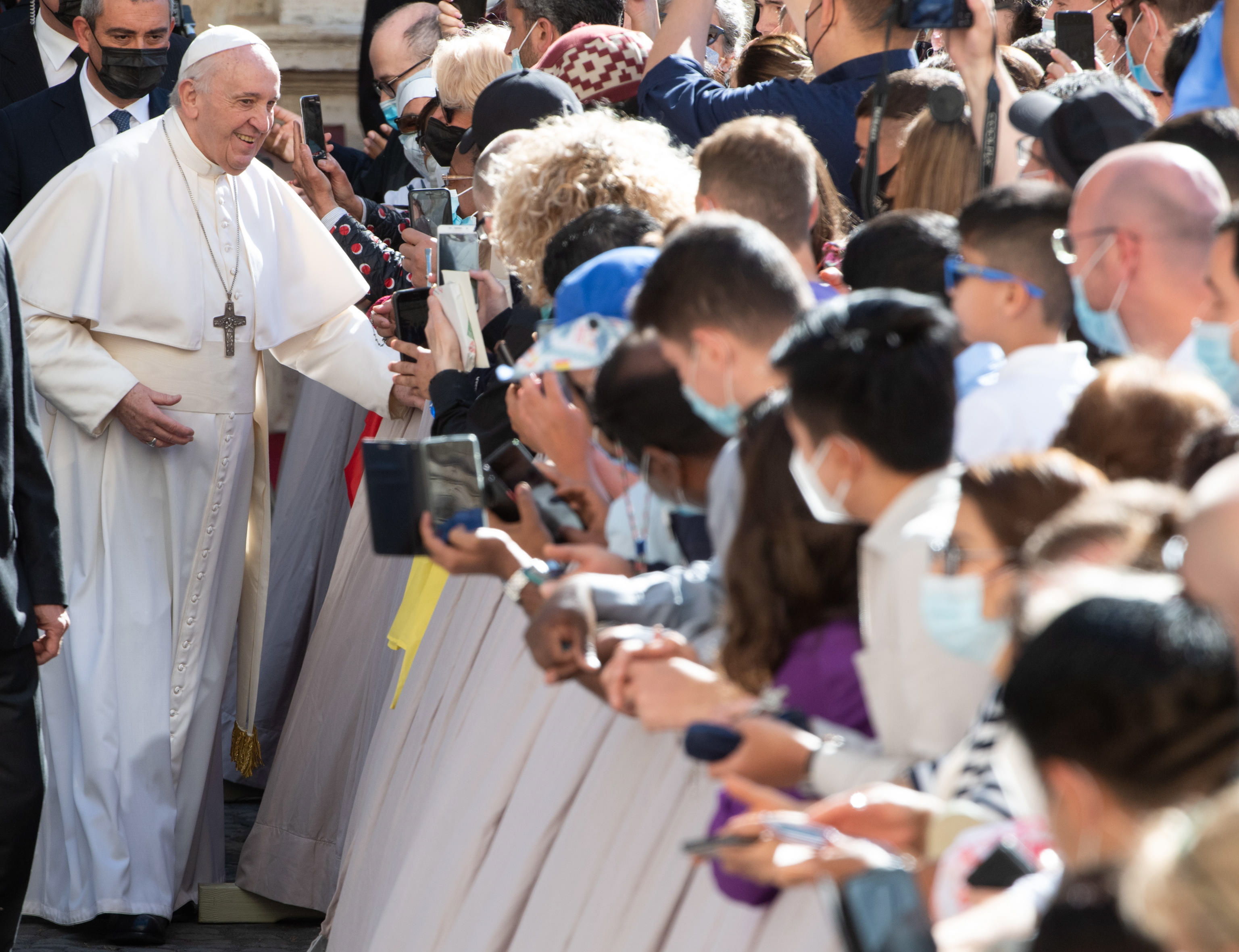 É uma marca dele a espontaneidade, diz padre paraibano sobre brincadeira  do Papa Francisco