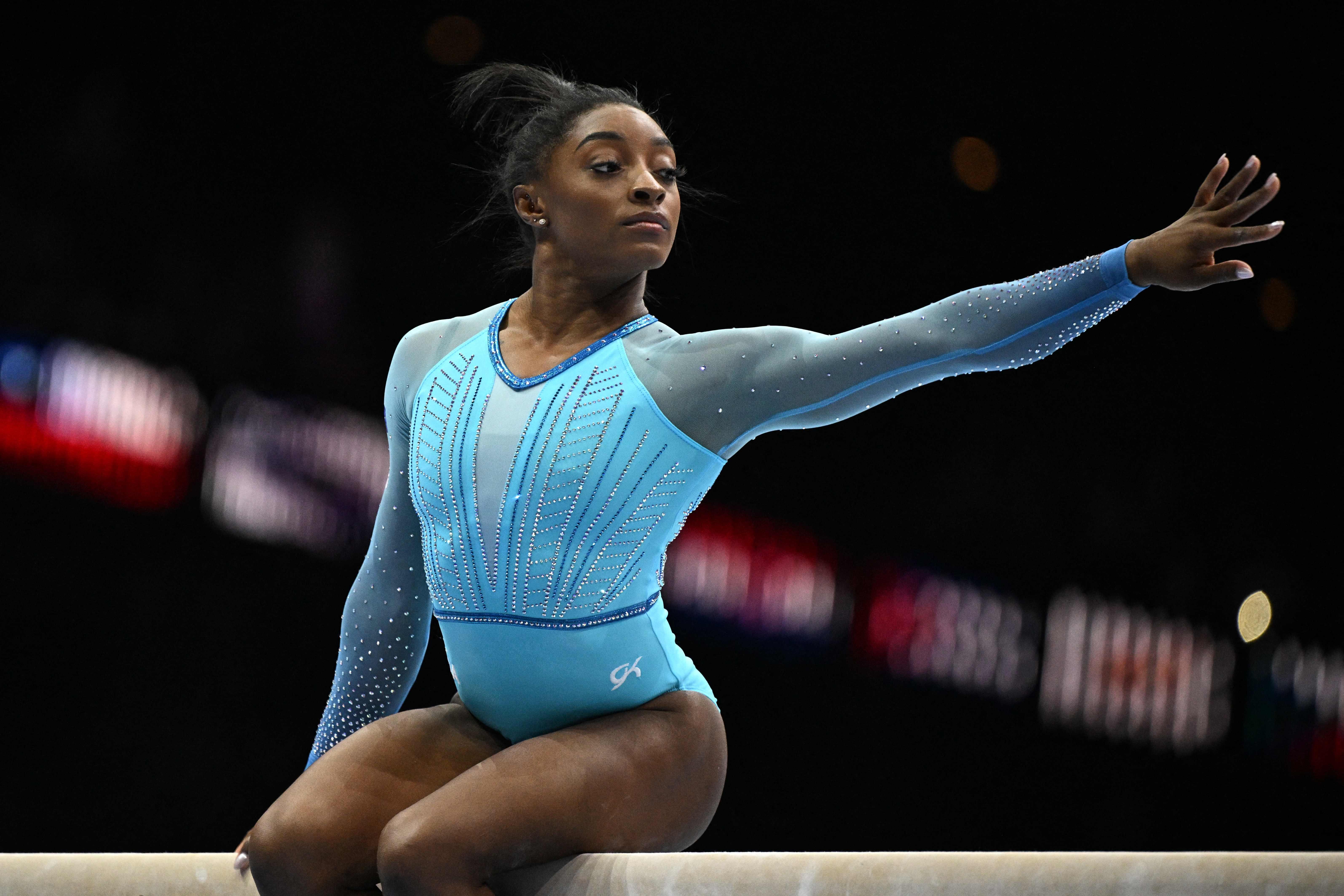 Simone Biles x Rebeca Andrade: referências na ginástica artística se  enfrentam em finais do Mundial - Estadão