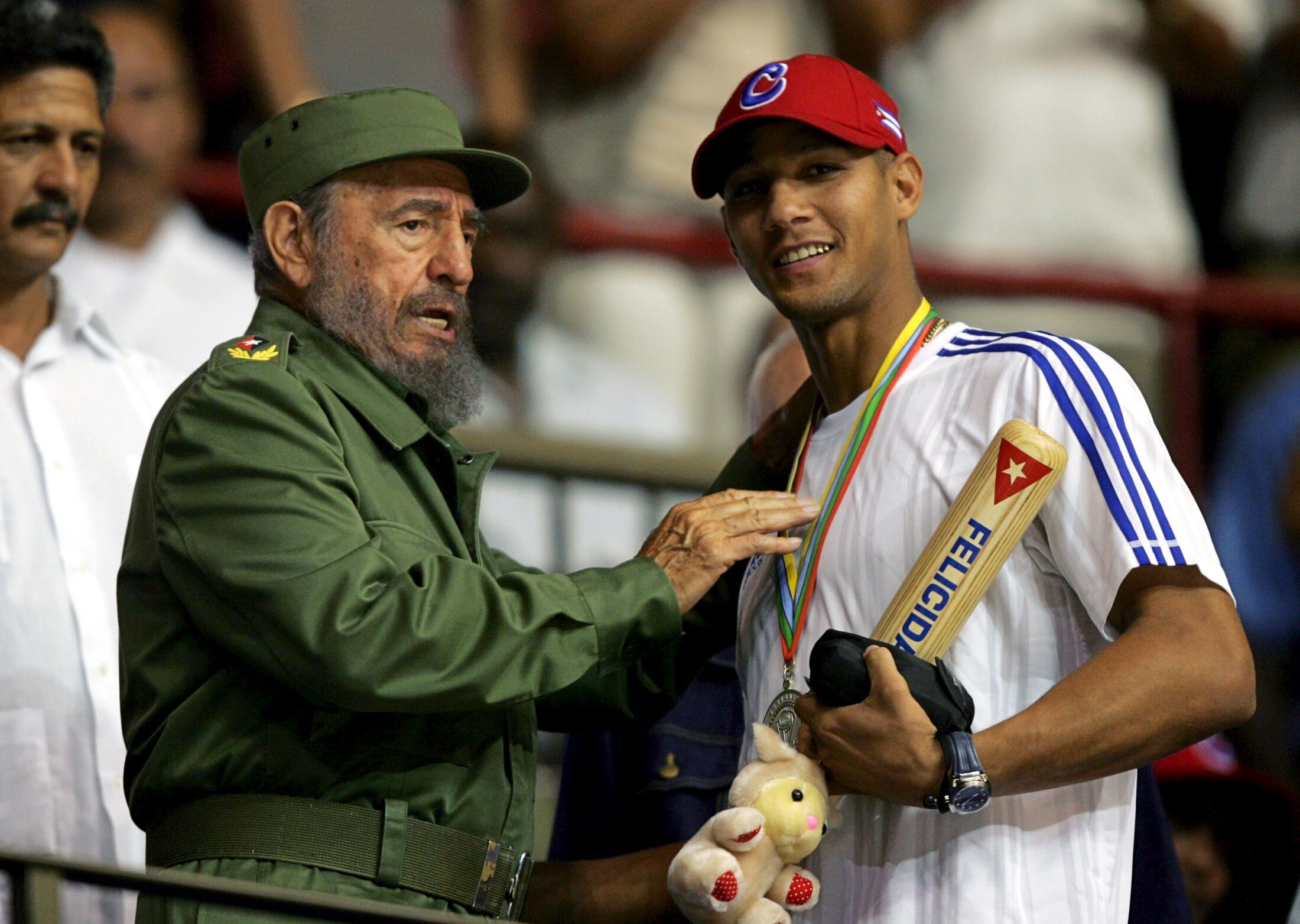 Jogador abandona equipe de beisebol de Cuba horas após a chegada